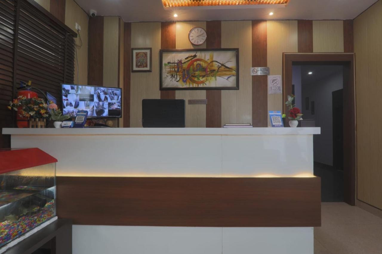 Icyhotels Hl Inn Chinhat Exterior foto