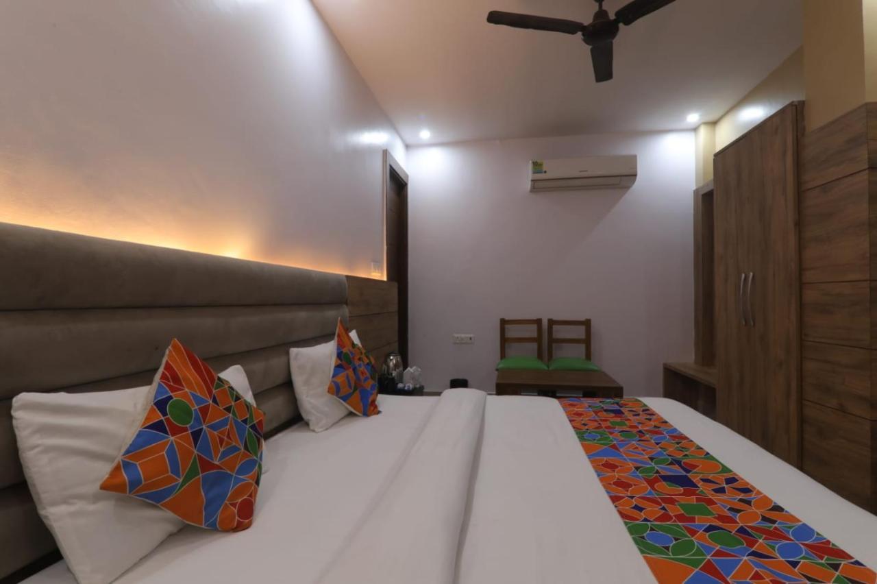 Icyhotels Hl Inn Chinhat Exterior foto