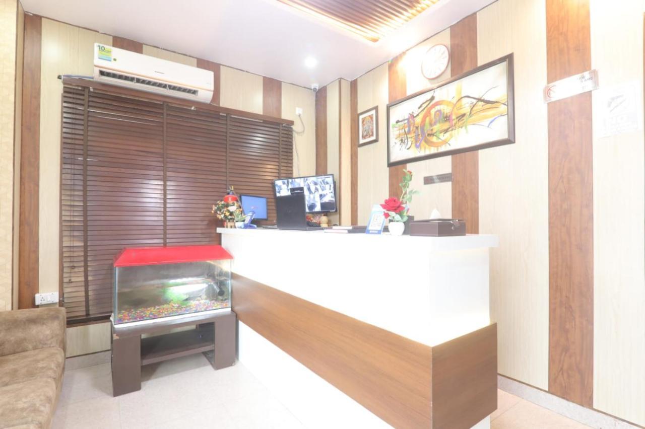 Icyhotels Hl Inn Chinhat Exterior foto